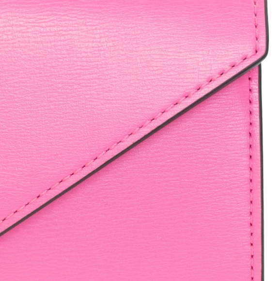 Ganni | Banner Envelope Chain Recycled Leather Clutch Bag - Picture 6 of 9